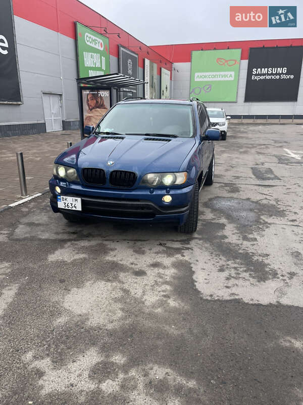 Внедорожник / Кроссовер BMW X5 2001 в Ровно