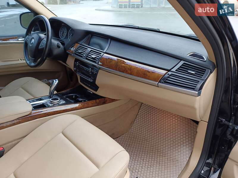 Внедорожник / Кроссовер BMW X5 2011 в Трускавце