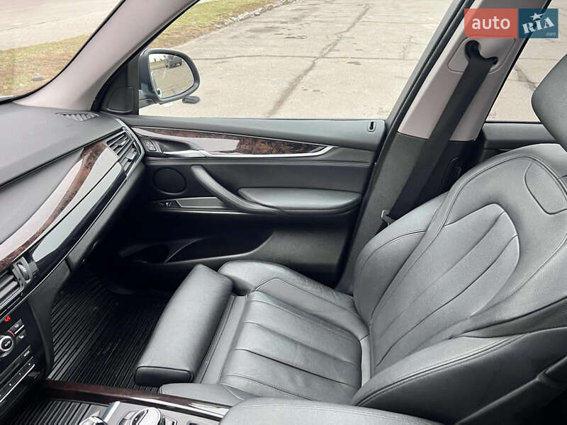 Внедорожник / Кроссовер BMW X5 2016 в Черкассах