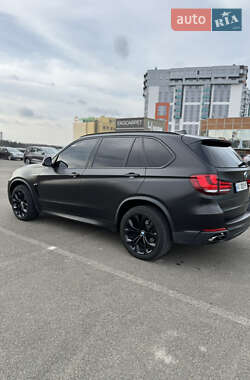 Внедорожник / Кроссовер BMW X5 2016 в 