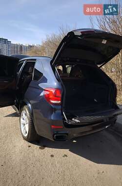 Позашляховик / Кросовер BMW X5 2015 в 