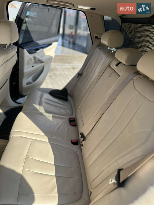 Внедорожник / Кроссовер BMW X5 2017 в Черновцах
