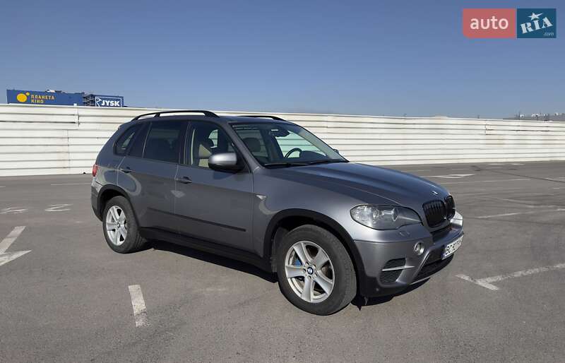Позашляховик / Кросовер BMW X5 2010 в Львові