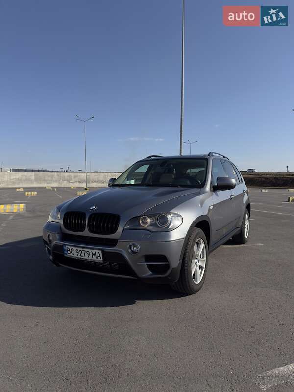 Позашляховик / Кросовер BMW X5 2010 в Львові