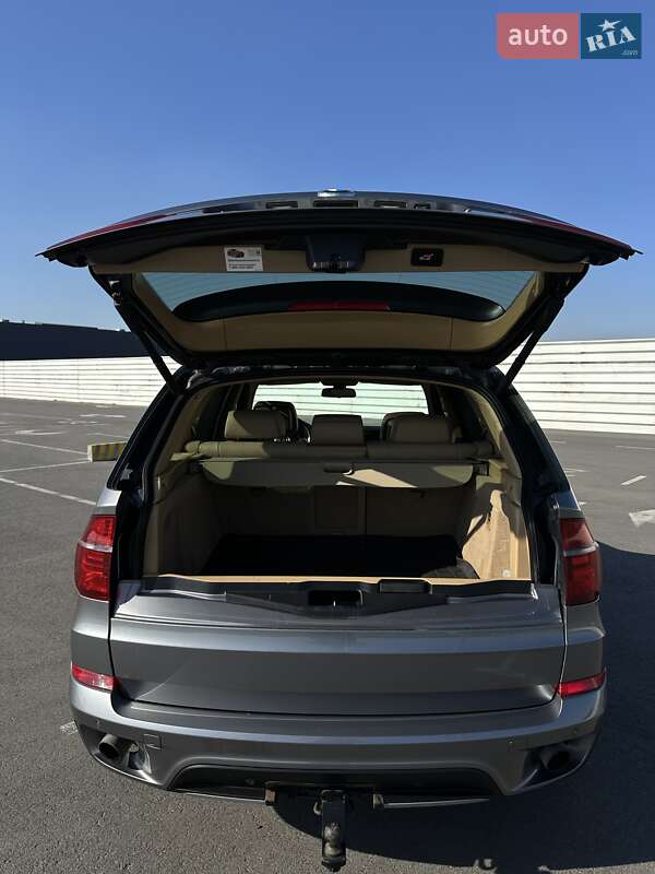 Позашляховик / Кросовер BMW X5 2010 в Львові