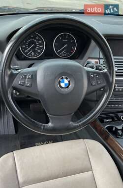 Внедорожник / Кроссовер BMW X5 2010 в 