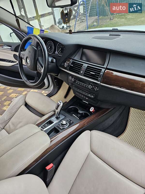 Позашляховик / Кросовер BMW X5 2011 в Запоріжжі