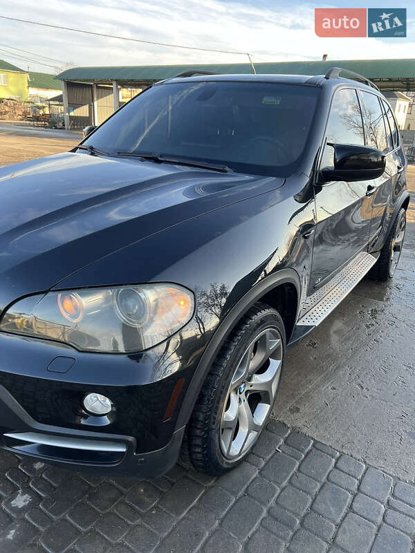 Внедорожник / Кроссовер BMW X5 2008 в Новоселице