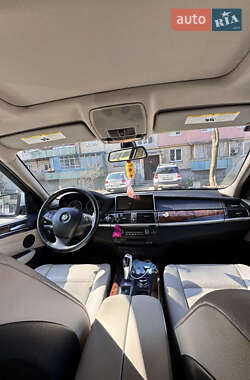 Внедорожник / Кроссовер BMW X5 2011 в 