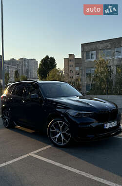 Позашляховик / Кросовер BMW X5 2022 в 