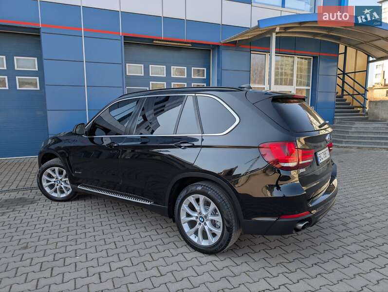 Позашляховик / Кросовер BMW X5 2015 в Косові