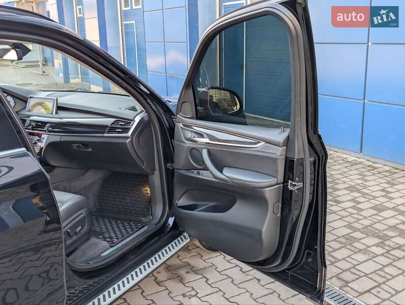 Позашляховик / Кросовер BMW X5 2015 в Косові