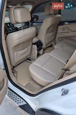 Внедорожник / Кроссовер BMW X5 2011 в 