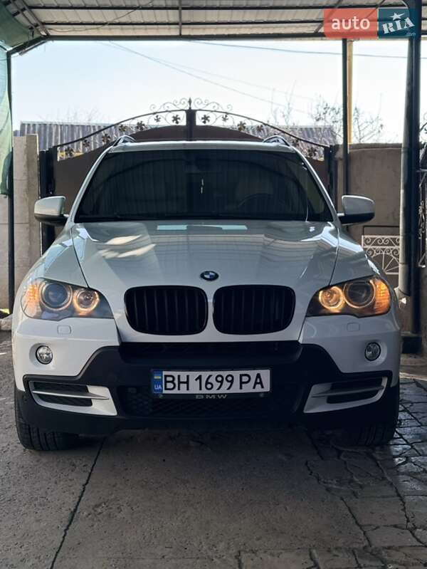 Внедорожник / Кроссовер BMW X5 2009 в 