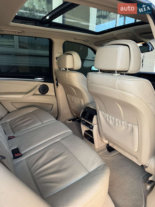 Внедорожник / Кроссовер BMW X5 2009 в Березовке