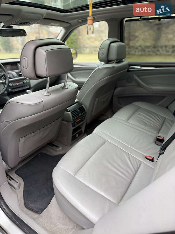 Внедорожник / Кроссовер BMW X5 2008 в Ровно