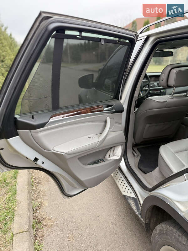 Внедорожник / Кроссовер BMW X5 2008 в Ровно