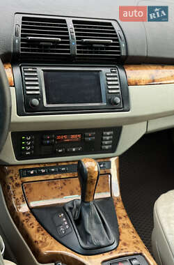 Внедорожник / Кроссовер BMW X5 2004 в 