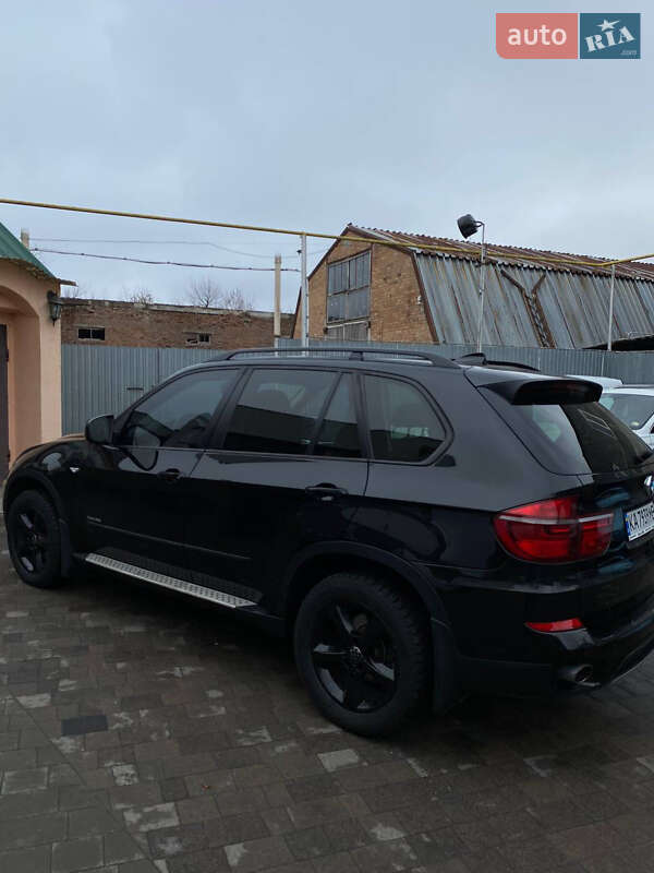 Внедорожник / Кроссовер BMW X5 2011 в Чернобае