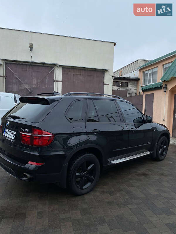 Внедорожник / Кроссовер BMW X5 2011 в Чернобае