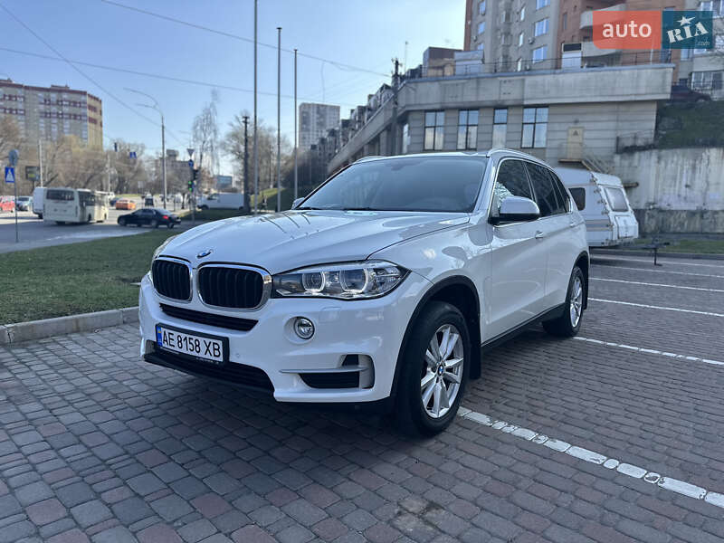 Позашляховик / Кросовер BMW X5 2015 в Києві