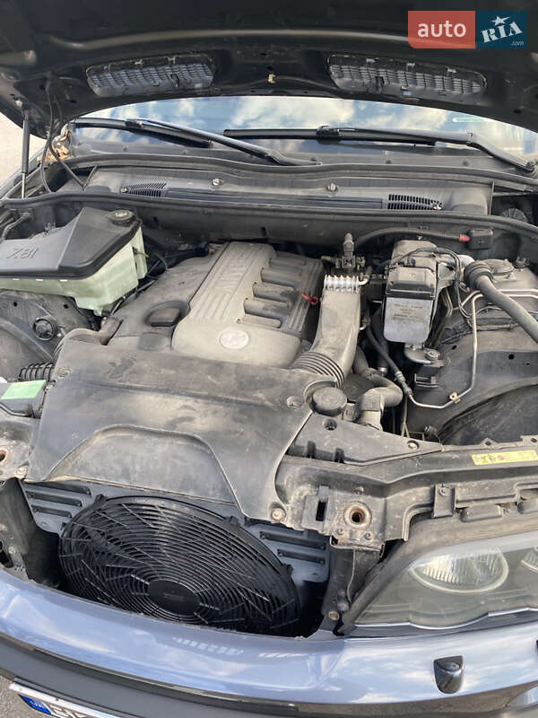 Позашляховик / Кросовер BMW X5 2001 в Рівному