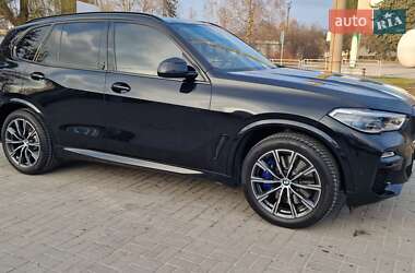 Внедорожник / Кроссовер BMW X5 2019 в 