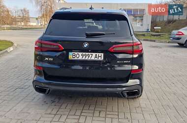 Внедорожник / Кроссовер BMW X5 2019 в 