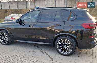 Внедорожник / Кроссовер BMW X5 2019 в 