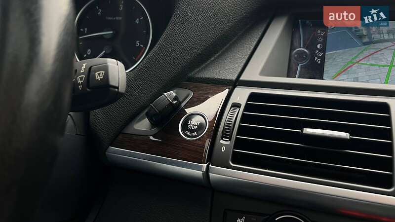 Позашляховик / Кросовер BMW X5 2012 в Львові