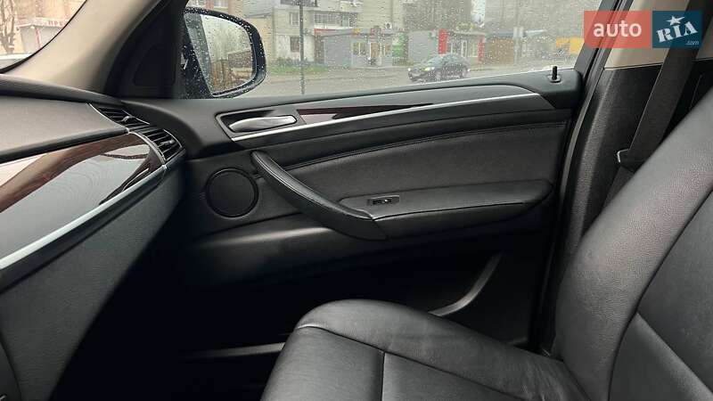 Позашляховик / Кросовер BMW X5 2012 в Львові