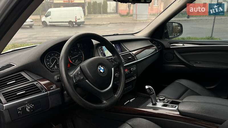 Позашляховик / Кросовер BMW X5 2012 в Львові