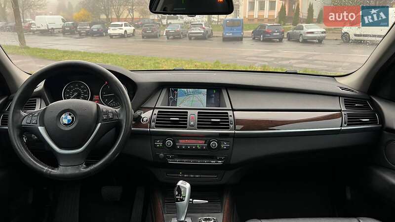 Позашляховик / Кросовер BMW X5 2012 в Львові