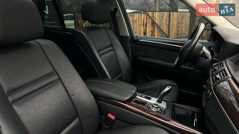 Позашляховик / Кросовер BMW X5 2012 в Львові