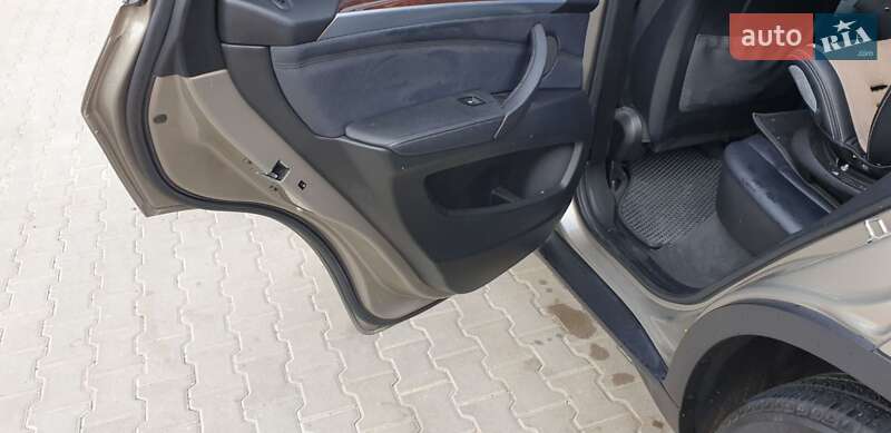 Внедорожник / Кроссовер BMW X5 2010 в Боярке