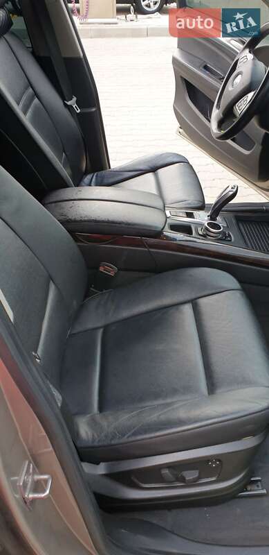 Внедорожник / Кроссовер BMW X5 2010 в Боярке