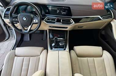 Внедорожник / Кроссовер BMW X5 2019 в 