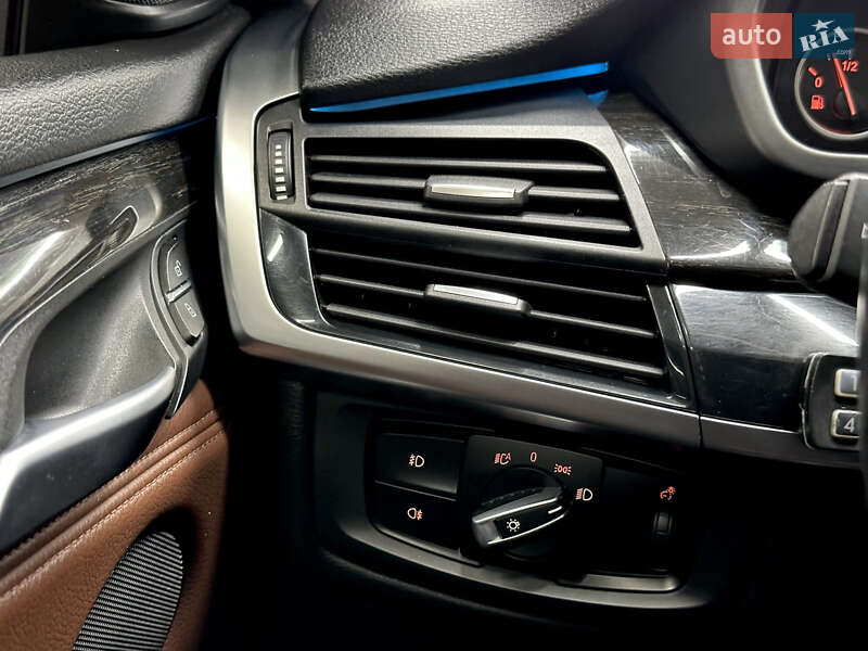 Внедорожник / Кроссовер BMW X5 2013 в 