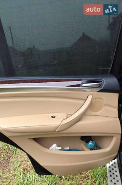 Внедорожник / Кроссовер BMW X5 2011 в 