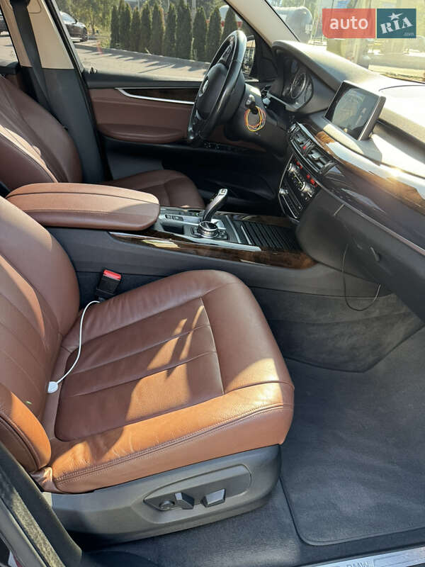 Позашляховик / Кросовер BMW X5 2014 в Дніпрі