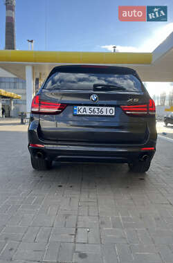 Внедорожник / Кроссовер BMW X5 2015 в 