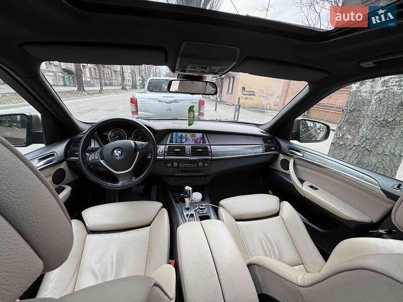 Внедорожник / Кроссовер BMW X5 2010 в Новомосковске
