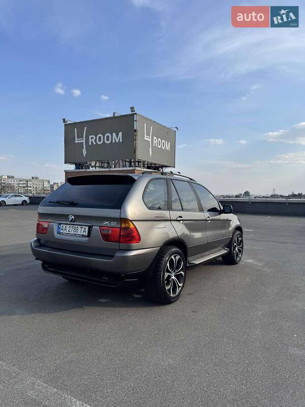 Внедорожник / Кроссовер BMW X5 2004 в 