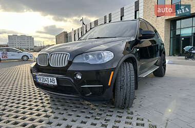 Позашляховик / Кросовер BMW X5 2013 в 