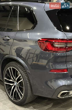 Внедорожник / Кроссовер BMW X5 2018 в 