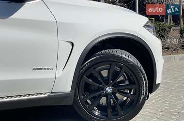 Позашляховик / Кросовер BMW X5 2016 в 