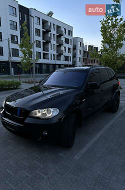Внедорожник / Кроссовер BMW X5 2011 в 