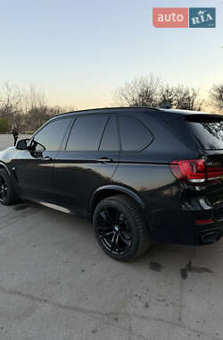 Позашляховик / Кросовер BMW X5 2014 в 