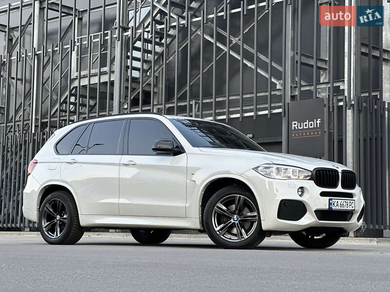 Внедорожник / Кроссовер BMW X5 2016 в 
