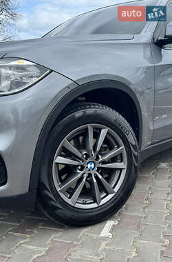 Внедорожник / Кроссовер BMW X5 2015 в 